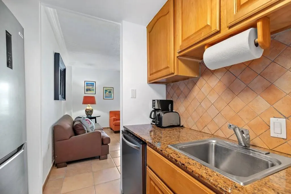 Stunning Oceanfront Villa - 8190 Carmelita